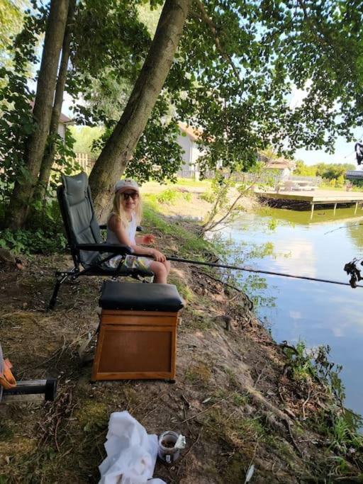 *L'Ecrin De L'Etang* Depaysement Assure Villa Bourbourg Bagian luar foto